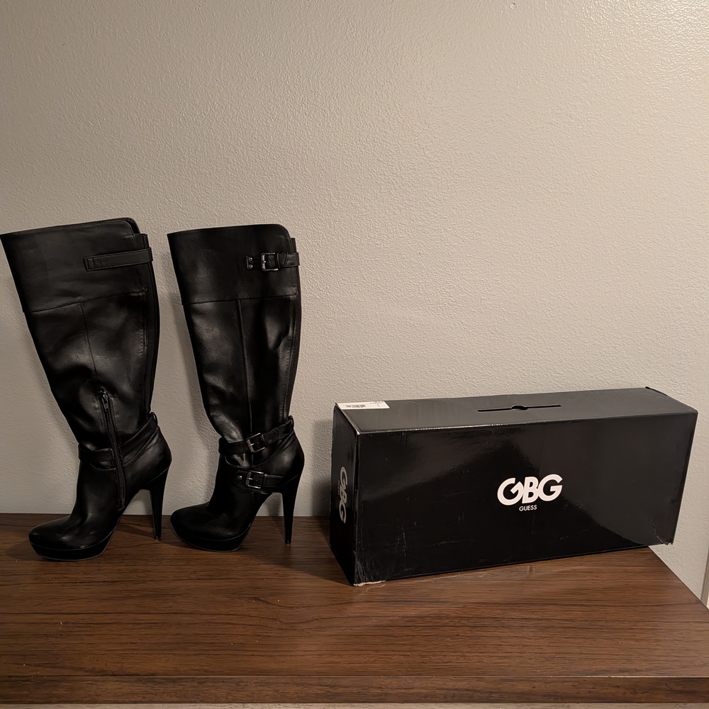 GBG Los Angeles Sleek Black Heeled Boots